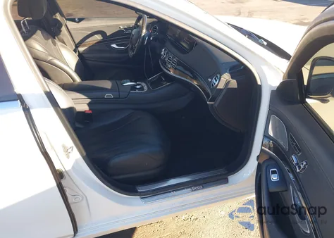 2015 Mercedes-Benz S 550 z USA, uszkodzony, nr VIN WDDUG8CB5FA182361